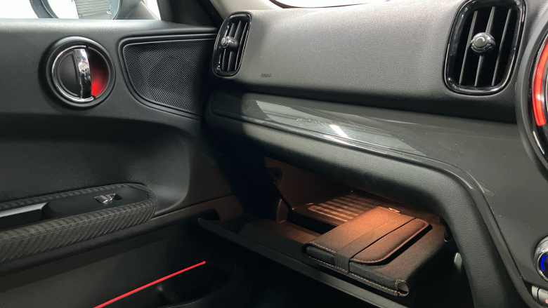 MINI Countryman 2.0 Cooper D 5dr [Chili/Nav+ Pack] Diesel Hatchback